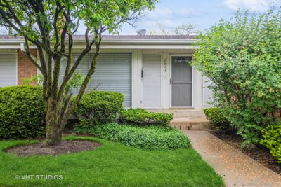 7013 N Tripp Avenue, Townhouse with 2 bedrooms, 1 bathrooms and 1 parking in Lincolnwood IL | Image 3