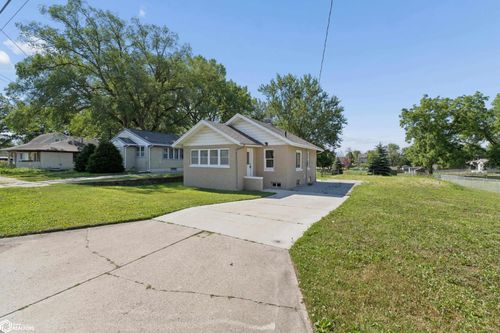 825 15th Street Se, Mason City, IA, 50401 | Card Image