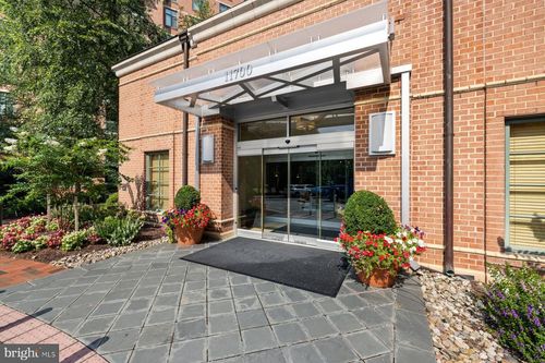 806-11700 Old Georgetown Rd, NORTH BETHESDA, MD, 20852-8609 | Card Image