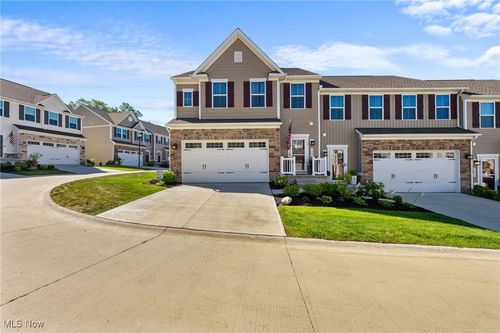 7347 Hillshire Dr, Concord Township, OH, 44077-8611 | Card Image