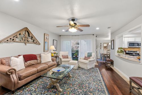 640-640 S Ripple Creek Dr, Houston, TX, 77057-1075 | Card Image