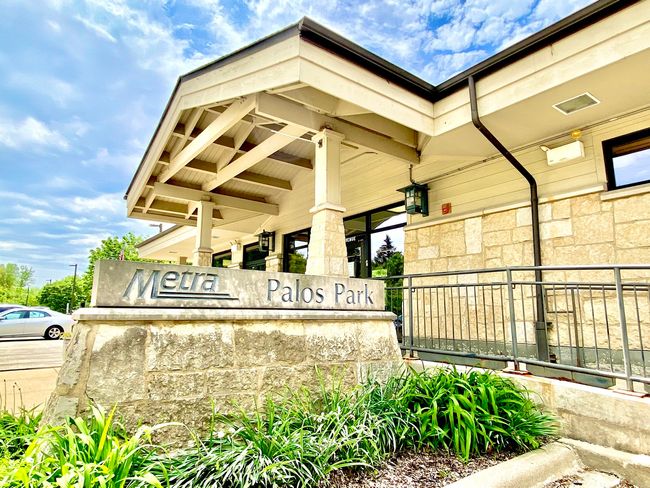 8322 W 123 Rd St, House other with 3 bedrooms, 1 bathrooms and 2 parking in Palos Park IL | Image 7