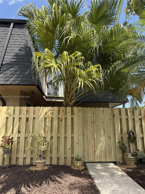 104-14260 Sw 94th Circle Ln, Miami, FL, 33186-7831 | Card Image