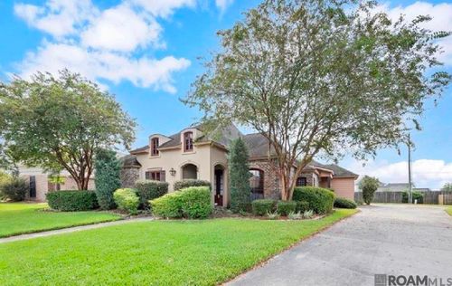 2058 Pointe South Dr, Zachary, LA, 70791-5426 | Card Image