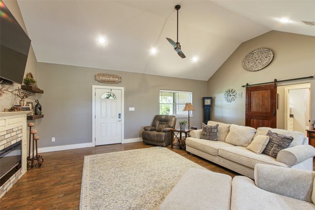 140 Stark Ln, House other with 3 bedrooms, 3 bathrooms and null parking in Sherman TX | Image 5
