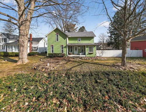 144 Franklin St, Holly, MI, 48442-8651 | Card Image