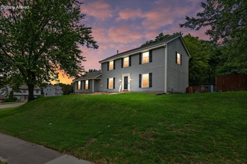 1028 S Imperial Dr, HARTLAND, WI, 53029-2736 | Card Image