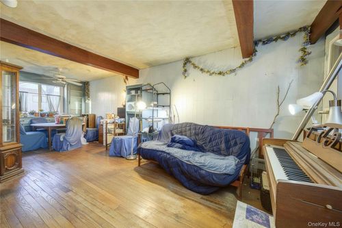 26-119-216 68th Ave, Oakland Gardens, NY, 11364-2605 | Card Image