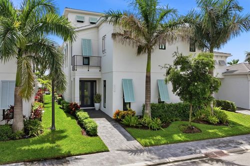5935 Redbay Blvd, BRADENTON, FL, 34210-2351 | Card Image