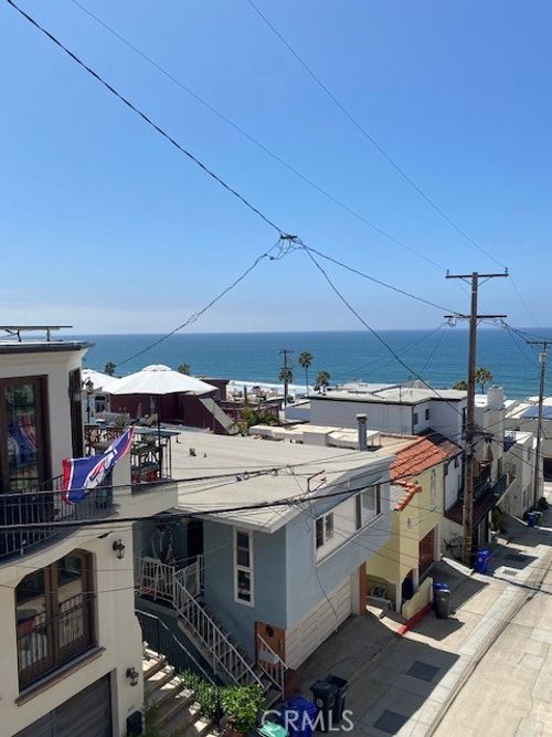 205 Shell Street, Manhattan Beach, CA, 90266 | Card Image