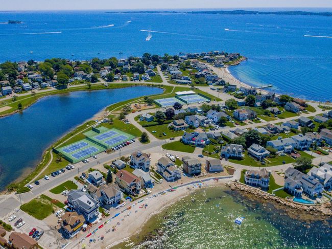 Life at the beach, great in every season! | Image 9