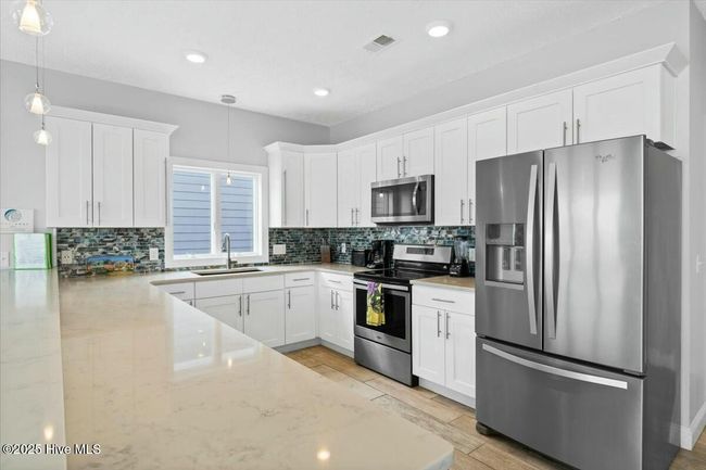 447 E Fourth St, House other with 6 bedrooms, 7 bathrooms and null parking in Ocean Isle Beach NC | Image 18