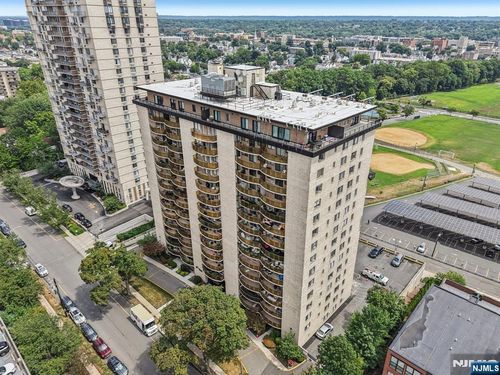 150 Overlook Ave, Hackensack, NJ, 07601-2206 | Card Image