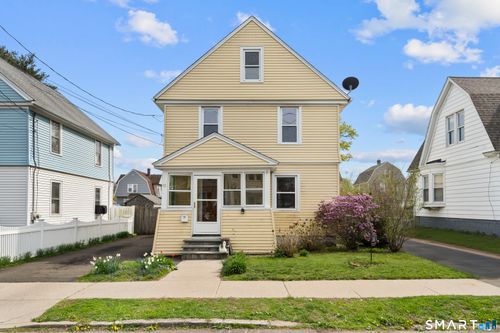 38 Walnut St, West Haven, CT, 06516-5325 | Card Image