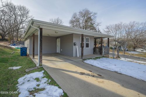 701 S High St, Neosho, MO, 64850-2248 | Card Image