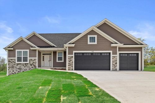 lt37-743 Brockway Drive, MUKWONAGO, WI, 53149 | Card Image