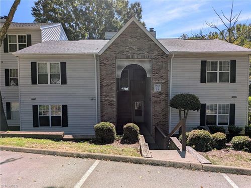 e-4021 Whirlaway Ct, Clemmons, NC, 27012-7744 | Card Image