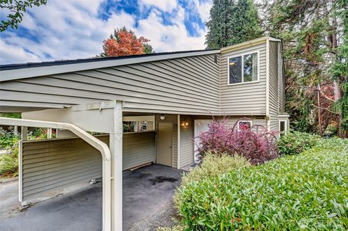 9637 Ne 121st Ln, Kirkland, WA, 98034-3702 | Card Image