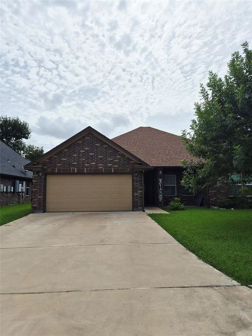 218 Majestic Oak Circle, Houston, TX, 77566 | Card Image