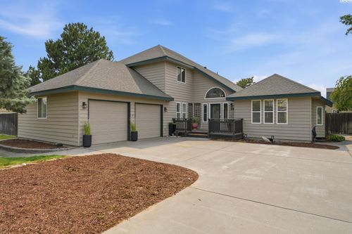 4489 Northlake Dr, West Richland, WA, 99353-9005 | Card Image