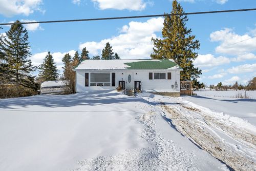 3369 Perth Rd, Glenburnie, ON, K0H1S0 | Card Image