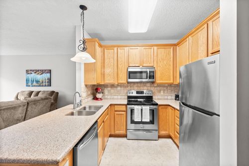 3864 Abercrombie Ln, Stillwater, MN, 55082-4285 | Card Image