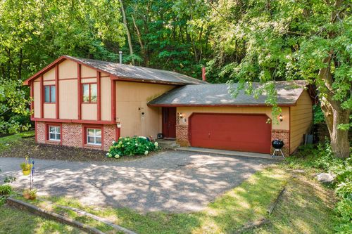 2805 Brookview Dr, Burnsville, MN, 55337-2147 | Card Image