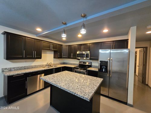 2-2302 N 36th St, Phoenix, AZ, 85008-2272 | Card Image