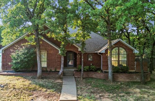5520 Bradley Ct, Arlington, TX, 76017-3046 | Card Image