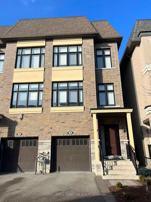 38 Mcgurran Lane, Richmond Hill, ON, L4B0G8 | Card Image