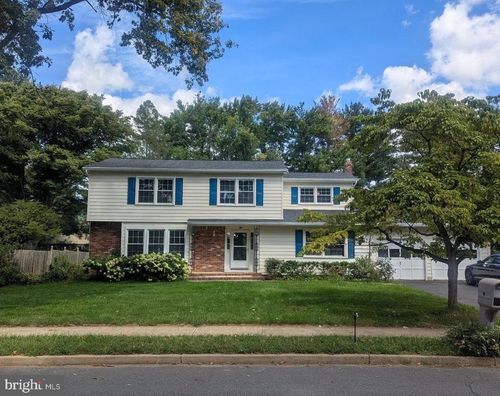 18 Parker Rd, Plainsboro, NJ, 08536-1406 | Card Image