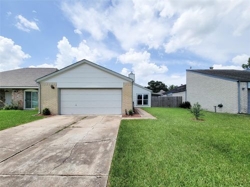 13838 Walnut Hollow Ln, Houston, TX, 77082-3316 | Card Image