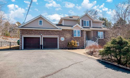 102 Ingram Dr, Fall River, NS, B2T1A4 | Card Image