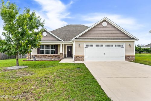 207 Long Neck Dr, Richlands, NC, 28574-8007 | Card Image