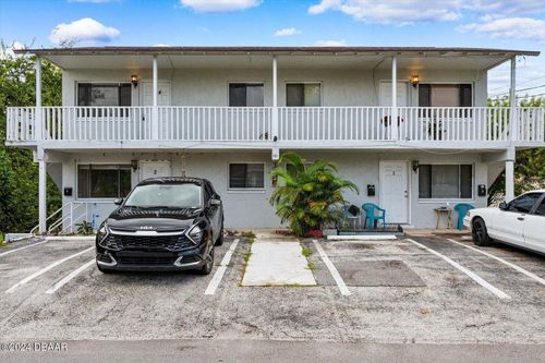 131 S Halifax Ave, Daytona Beach, FL, 32118-6815 | Card Image