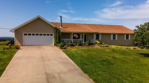 1511 Majesty Dr, Jefferson City, TN, 37760-4322 | Card Image