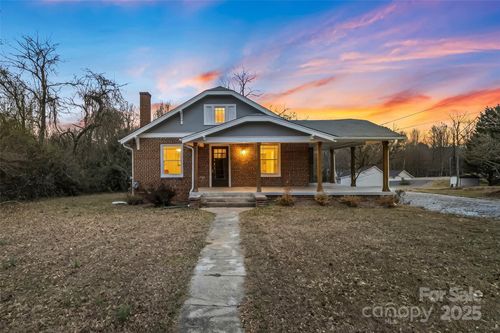 2523 Kool Park Rd Ne, Hickory, NC, 28601-9213 | Card Image