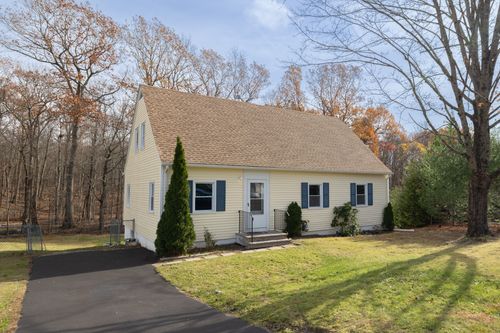 21 Longwood Dr, Naugatuck, CT, 06770-3516 | Card Image