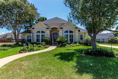 110 Bent Tree Ln, Montgomery, TX, 77356-8229 | Card Image