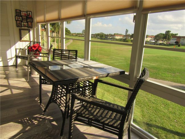 APT-201 - 105 Spring Lake Ct, House attached with 2 bedrooms, 2 bathrooms and null parking in Vero Beach FL | Image 5