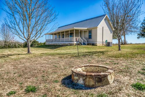 3831 Meadow View Ln, Fayetteville, TX, 78940-5716 | Card Image