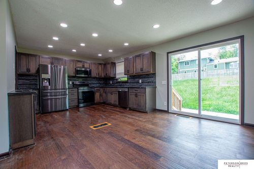 12111 Miami Street, Omaha, NE, 68164 | Card Image