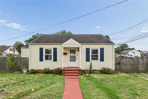 3308 Matoaka Rd, Hampton, VA, 23661-1622 | Card Image