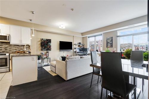 306-272 Georgian Dr, Oakville, ON, L6H0K4 | Card Image