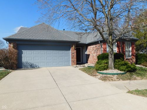 199 Stoneybrook Dr, Greenwood, IN, 46142-2130 | Card Image