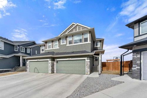 45 Evansglen Mews Nw, Calgary, AB, T3P0P1 | Card Image