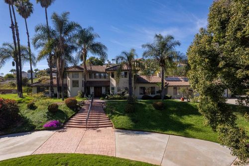 9954 Circa Valle Verde, El Cajon, CA, 92021-2211 | Card Image