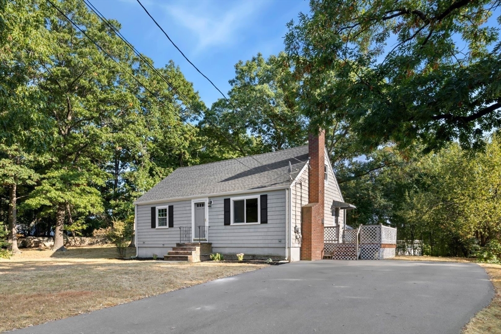 Farm Ave, Peabody, MA 01960