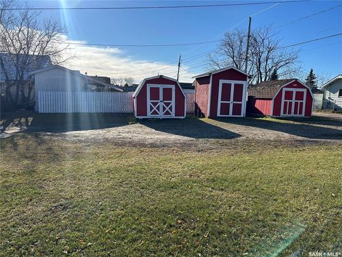 511 Albert Street, Hudson Bay, SK, S0E0Y0 | Card Image