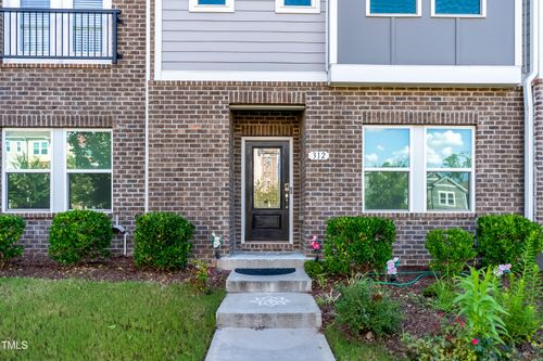 312 King Closer Dr, Cary, NC, 27519-9646 | Card Image
